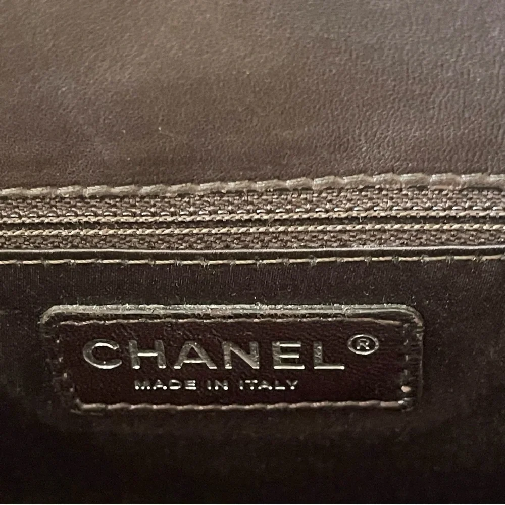 Authentic CHANEL Lambskin Double Chain Single Flap Maxi Size Handbag - Picture 11 of 16